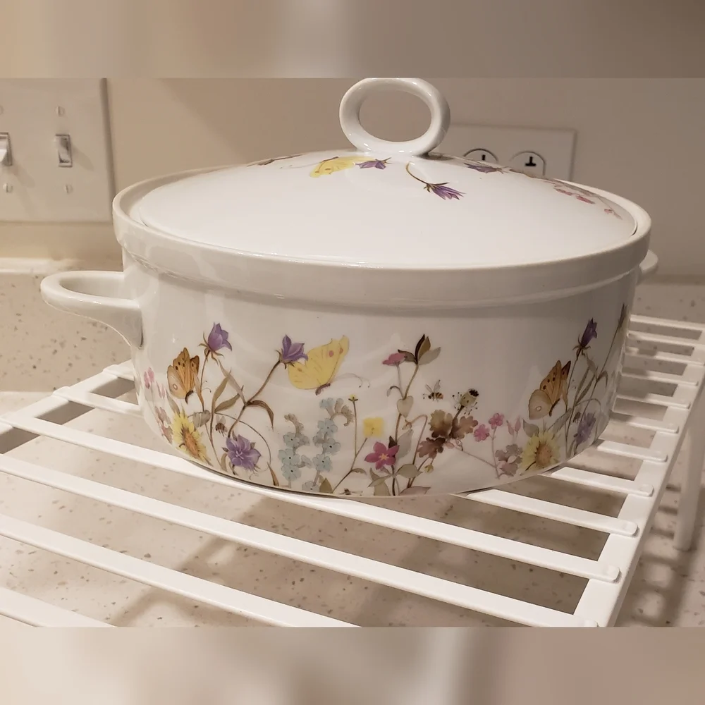 Vintage 1975 Enesco Fine China Nature Garden Society covered casserole. - Picture 6 of 10